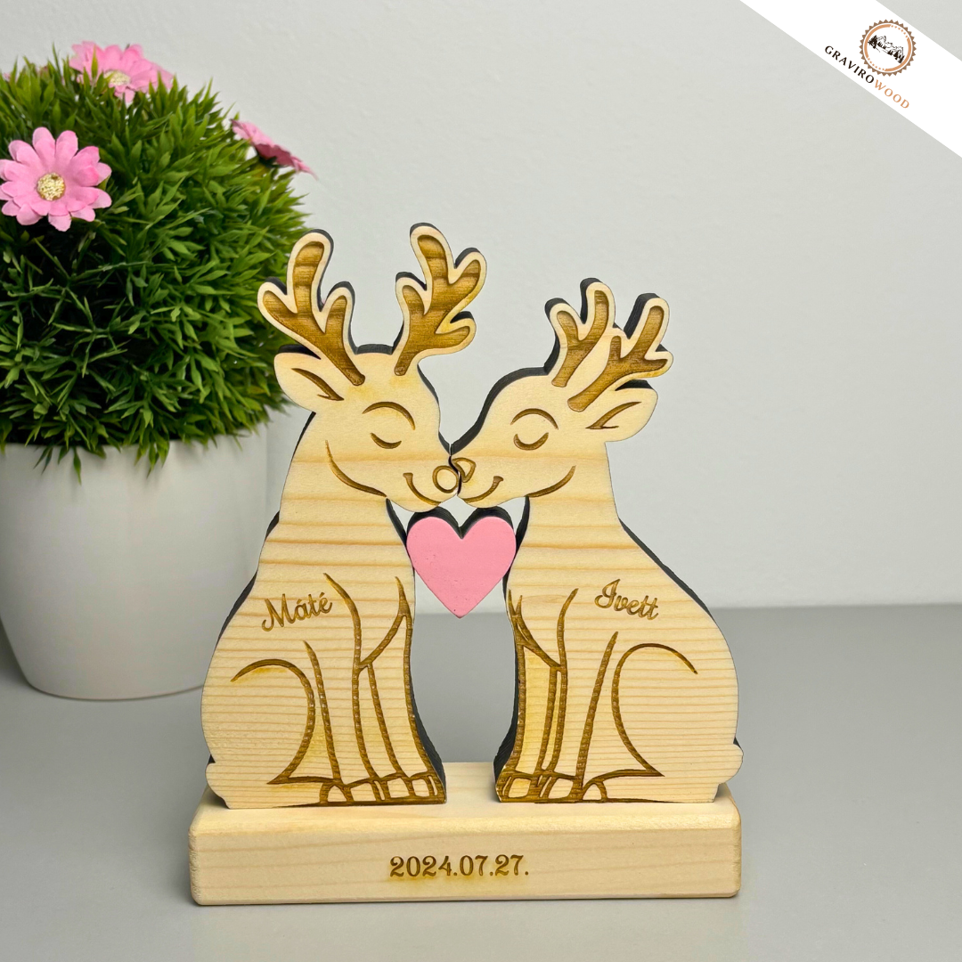 Kézműves rénszarvas család fából