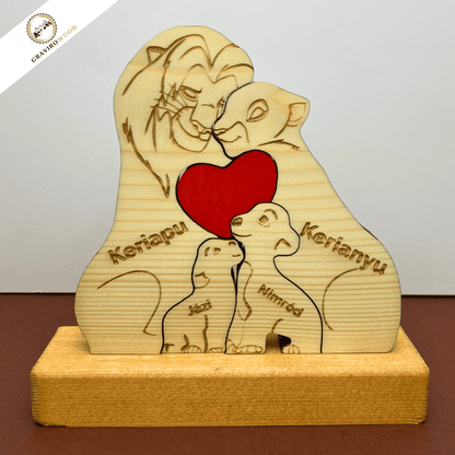 Kézműves oroszlán család fából