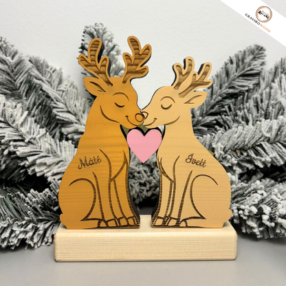 Kézműves rénszarvas család fából