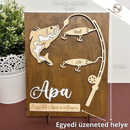 Személyre szabható horgász ajándék – Egyedi gravírozott fa dekoráció