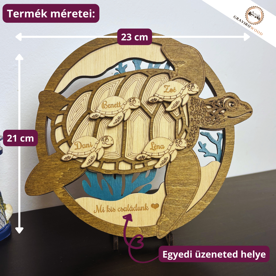 Személyre szabható fa dekoráció nevekkel – Teknős motívummal